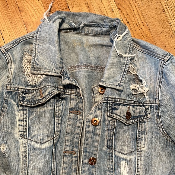 Jean jacket - Picture 2 of 5